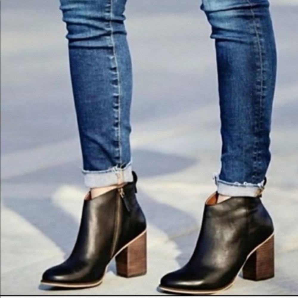 BP Lance Leather Block Heel Bootie - black - size 6.5